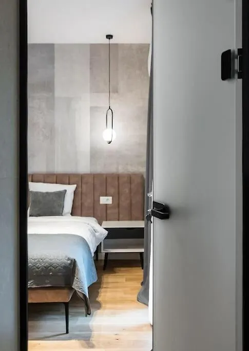Amazing Terrace Bright Studio - Amzei Square Bucharest Apartment