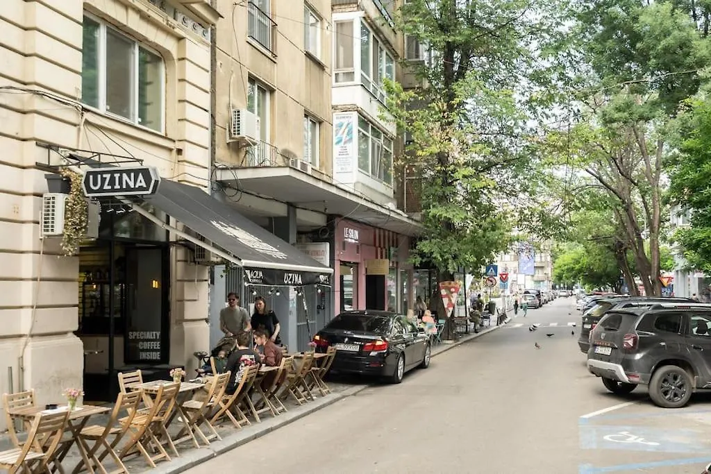Amazing Terrace Bright Studio - Amzei Square Bucharest Romania