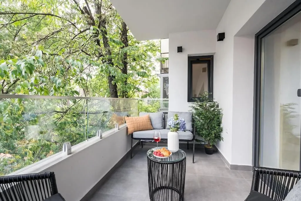 Amazing Terrace Bright Studio - Amzei Square Bucharest 0*,  Romania