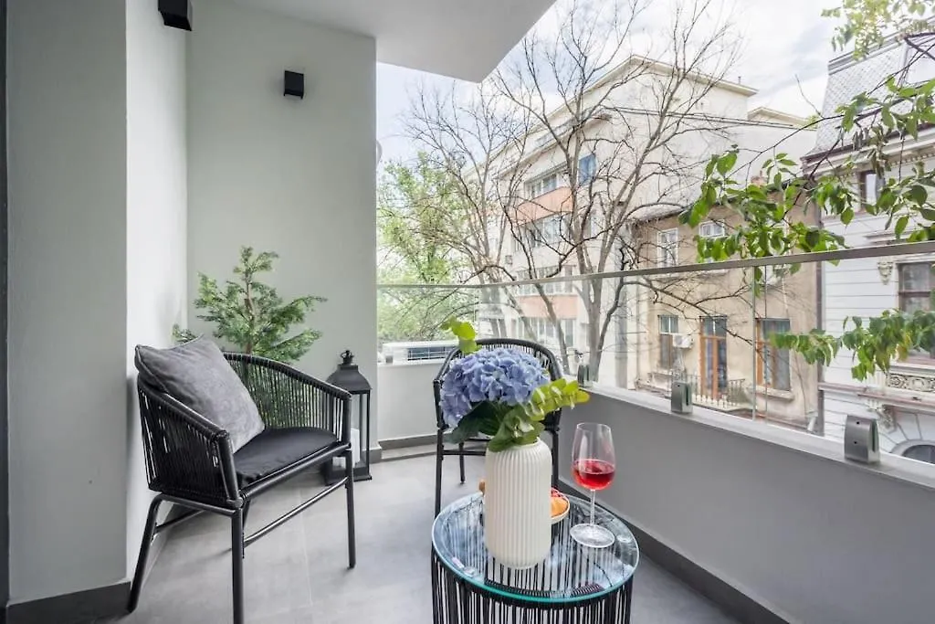 Amazing Terrace Bright Studio - Amzei Square Bucharest