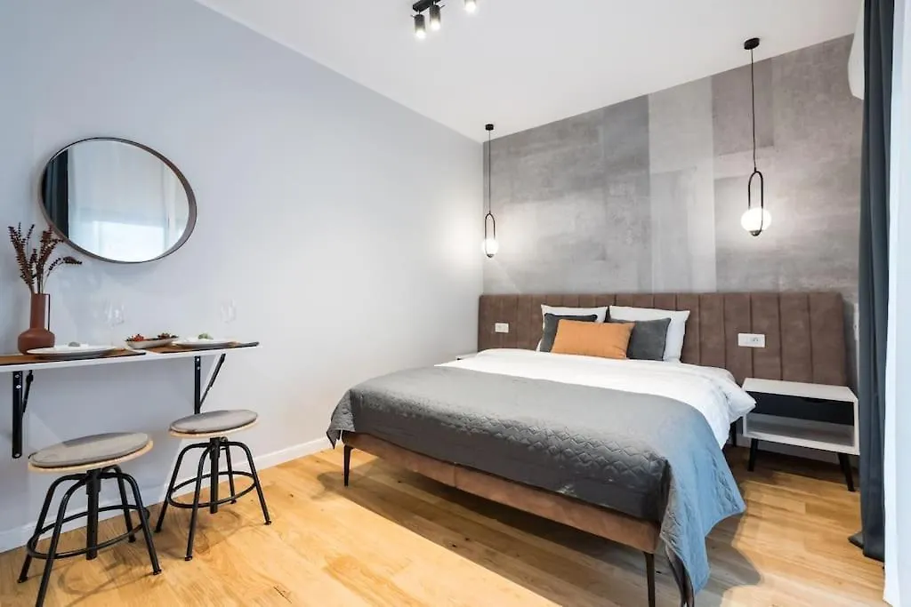 Amazing Terrace Bright Studio - Amzei Square Bucharest Apartment
